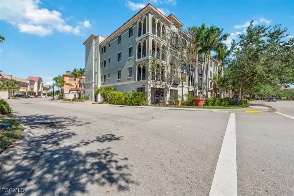 8000 Via Sardinia Way Estero FL 33928