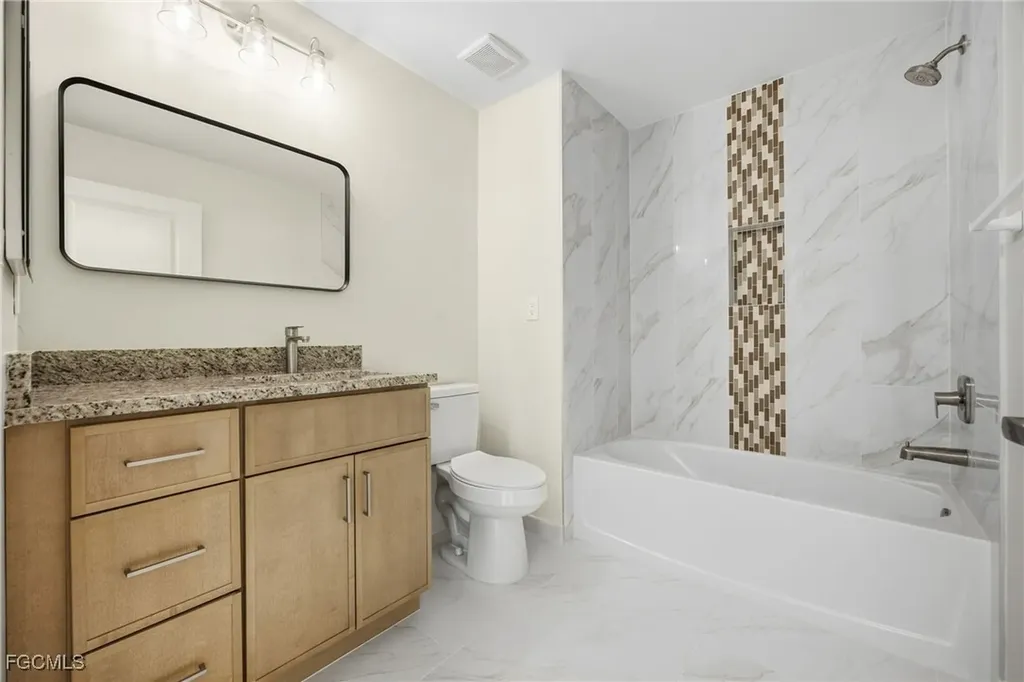812-814 Mohawk Parkway Cape Coral FL 33914