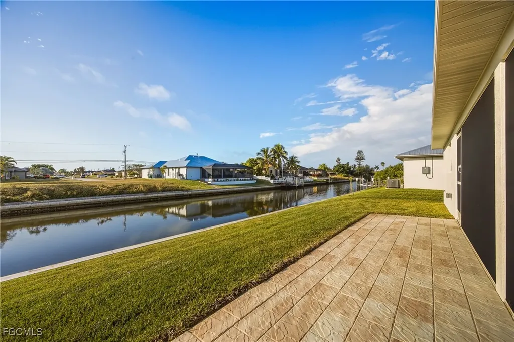 812-814 Mohawk Parkway Cape Coral FL 33914