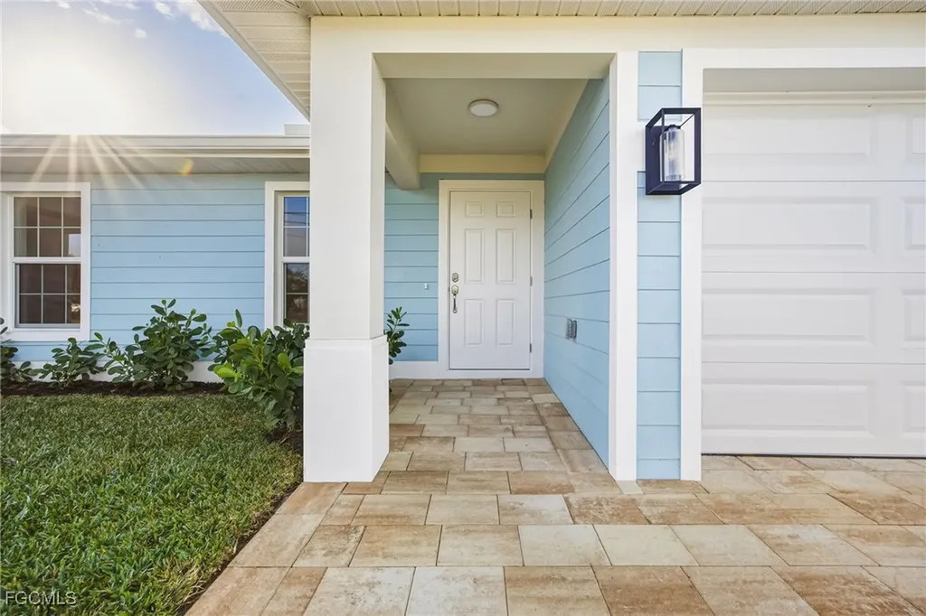 812-814 Mohawk Parkway Cape Coral FL 33914