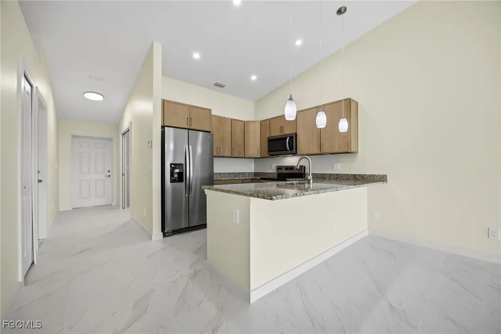 812-814 Mohawk Parkway Cape Coral FL 33914