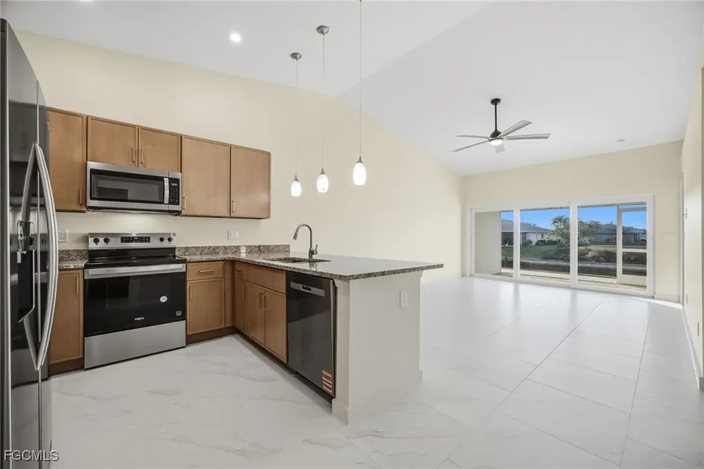 812-814 Mohawk Parkway Cape Coral FL 33914