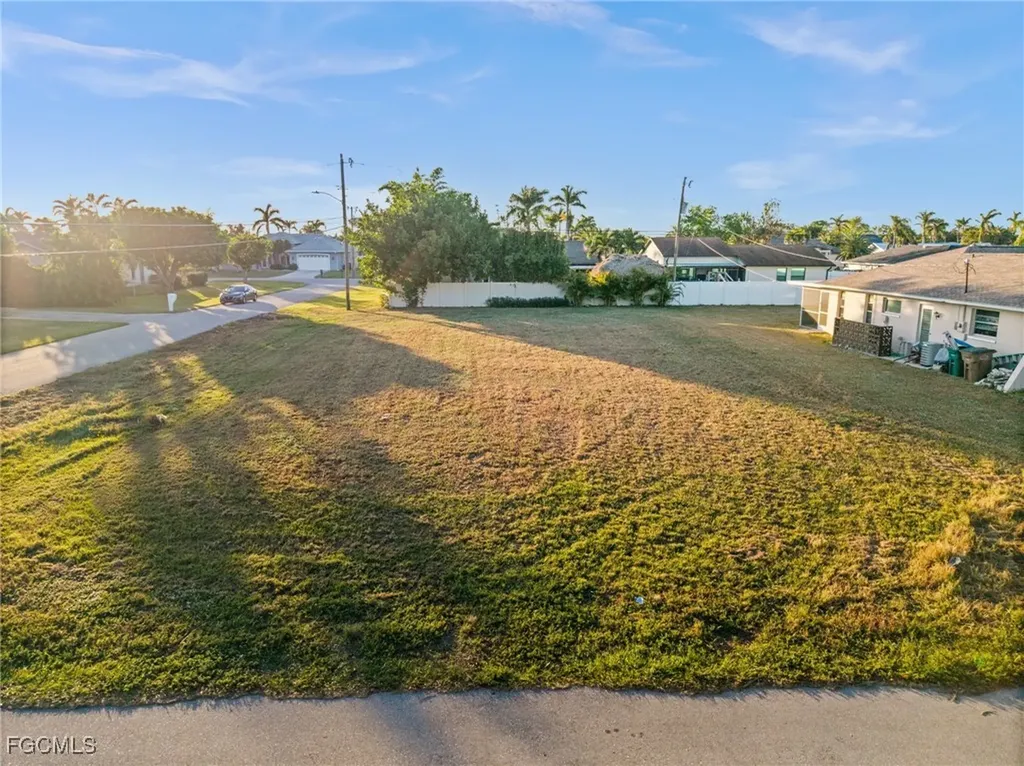1236 SE 21st Place Cape Coral FL 33990