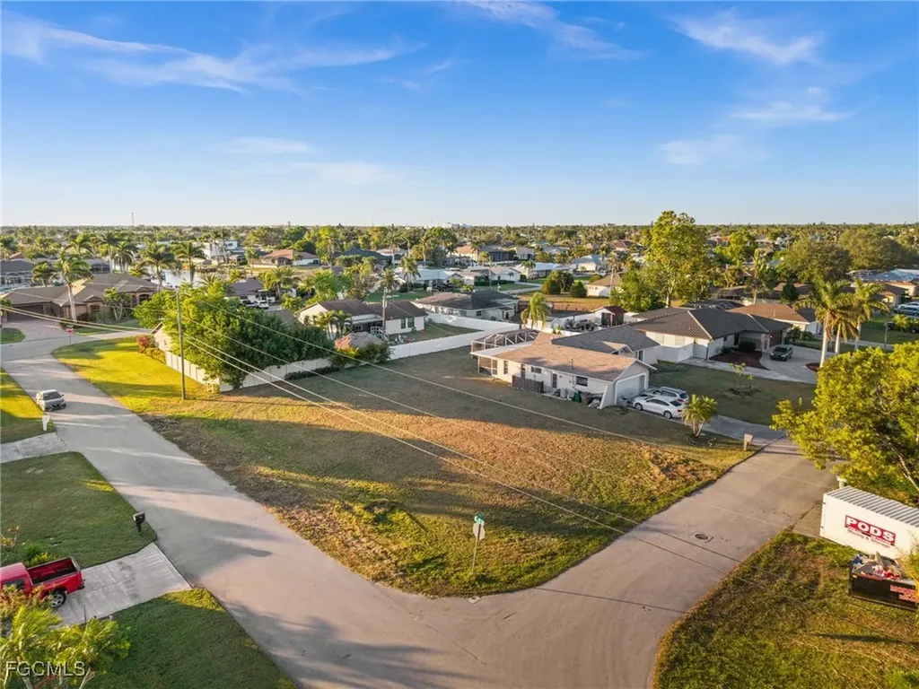 1236 SE 21st Place Cape Coral FL 33990