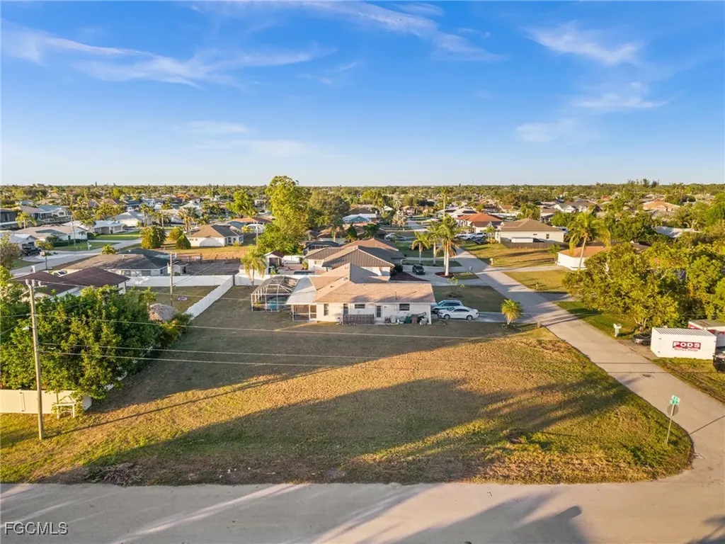 1236 SE 21st Place Cape Coral FL 33990