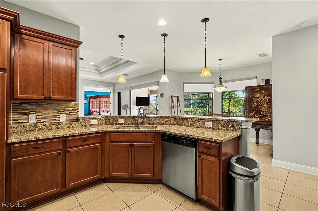 2127 SE 17th Place Cape Coral FL 33990