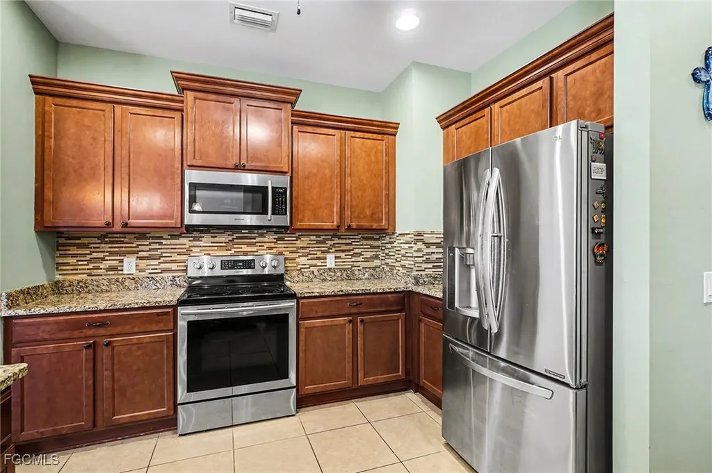 2127 SE 17th Place Cape Coral FL 33990