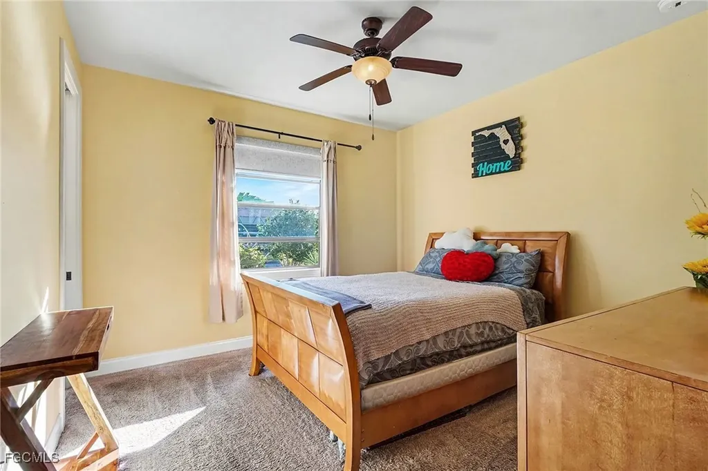 2127 SE 17th Place Cape Coral FL 33990