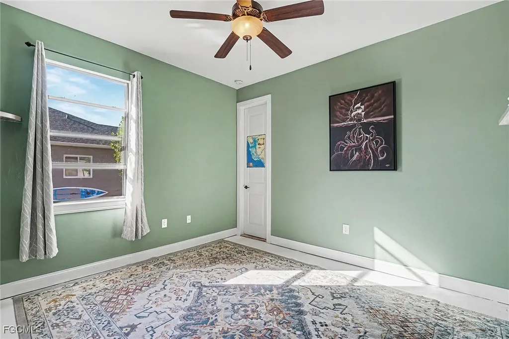 2127 SE 17th Place Cape Coral FL 33990