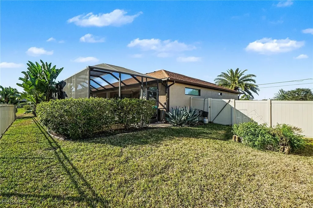 2127 SE 17th Place Cape Coral FL 33990