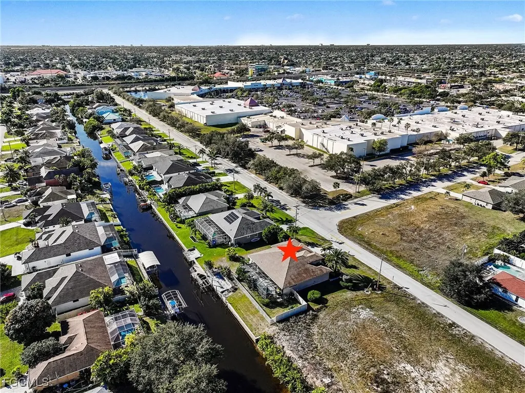 2127 SE 17th Place Cape Coral FL 33990