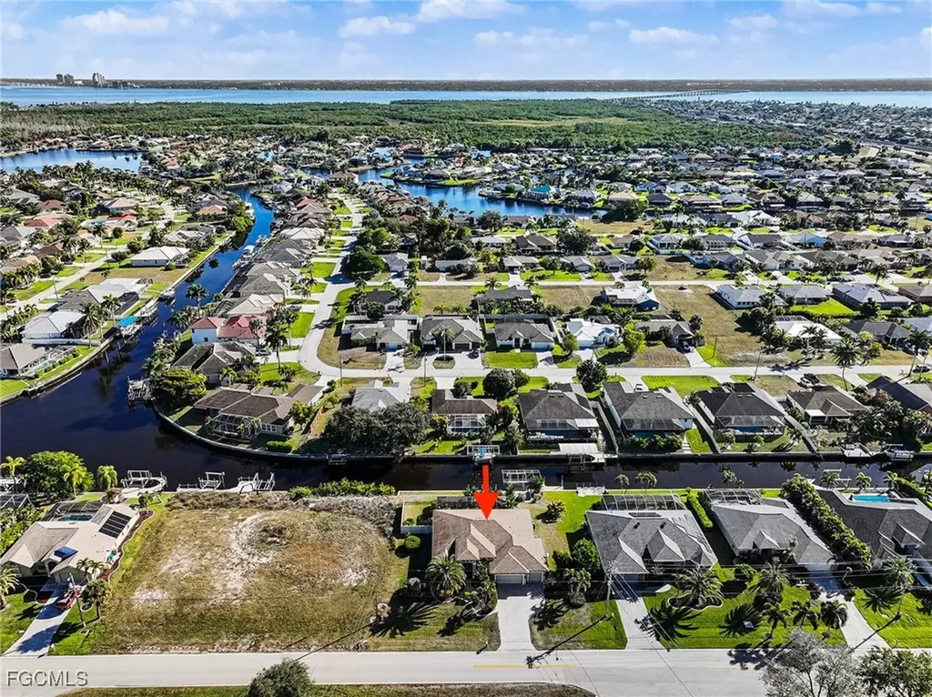 2127 SE 17th Place Cape Coral FL 33990