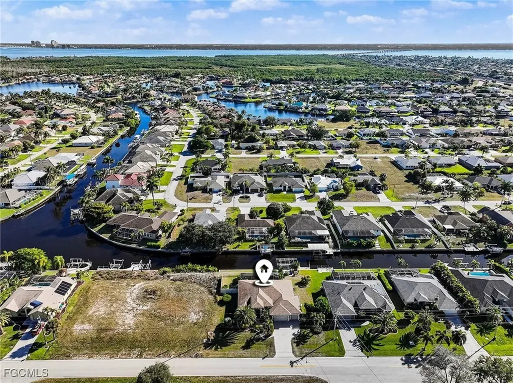 2127 SE 17th Place Cape Coral FL 33990