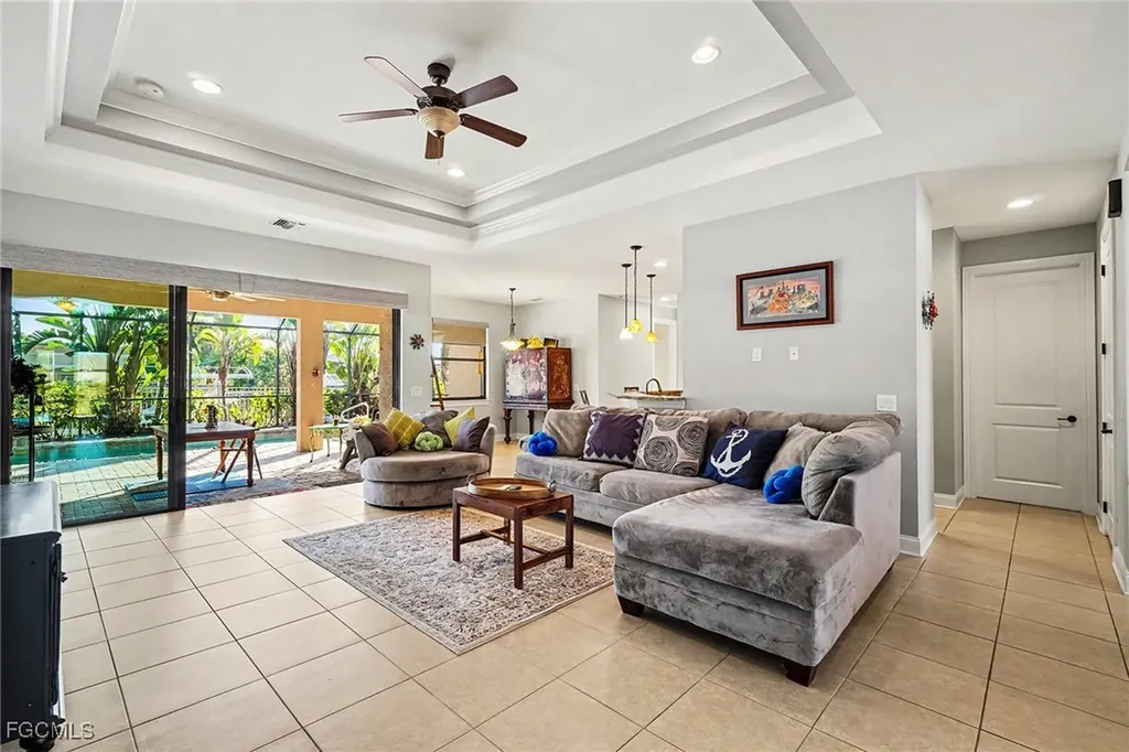 2127 SE 17th Place Cape Coral FL 33990