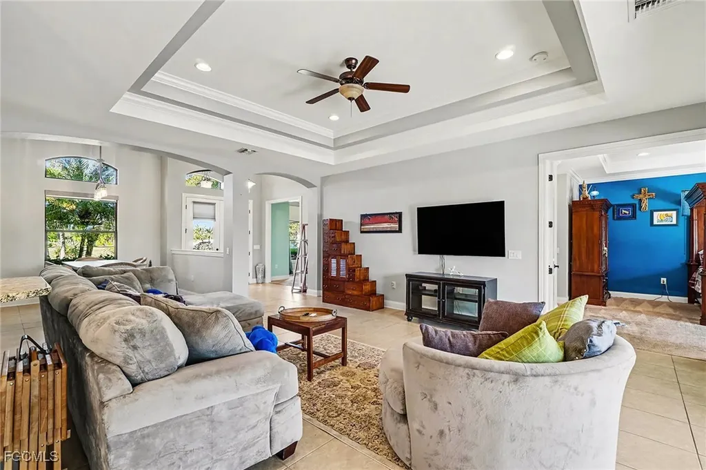 2127 SE 17th Place Cape Coral FL 33990