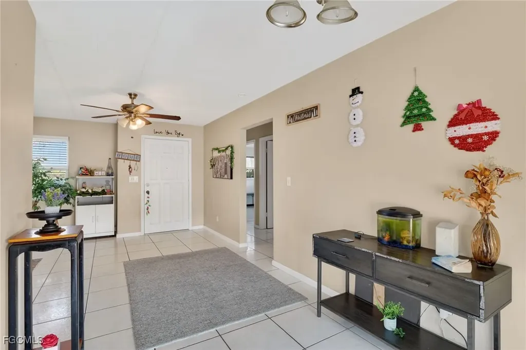 1718 SE 29th Lane Cape Coral FL 33904