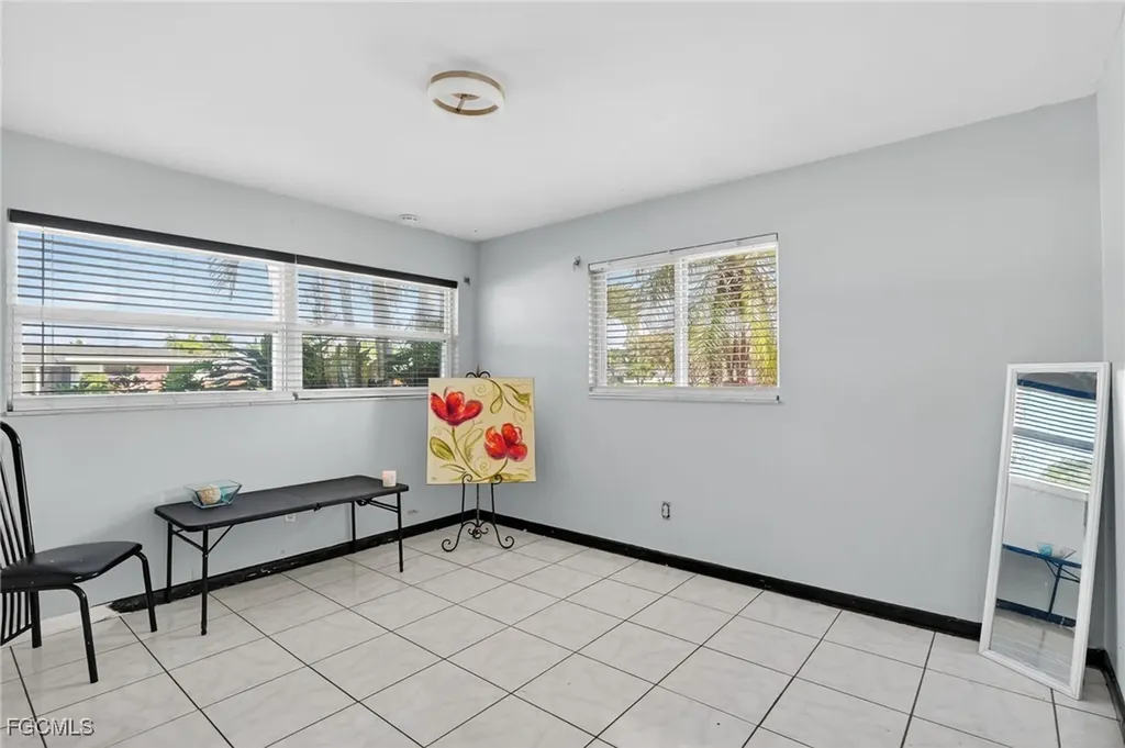 1718 SE 29th Lane Cape Coral FL 33904