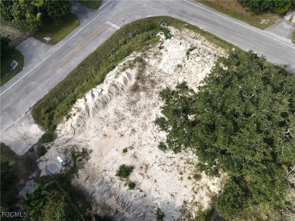 614 El Paso Trail Immokalee FL 34142