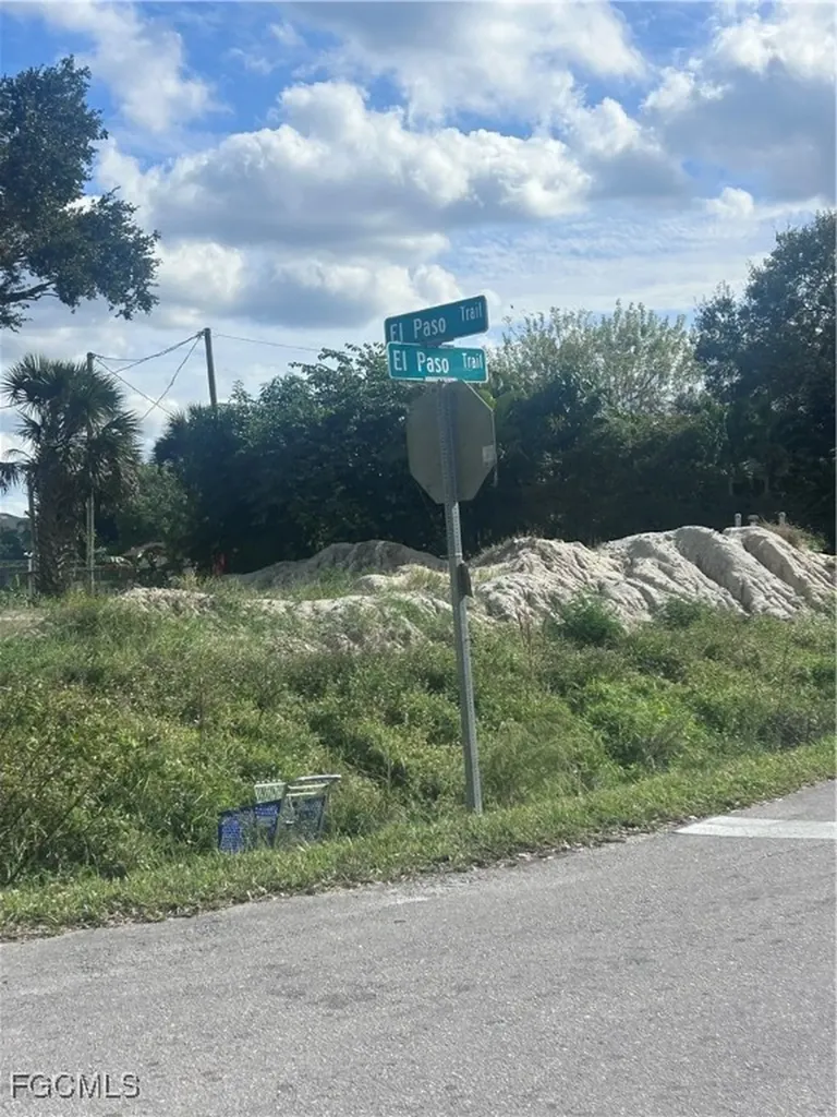 614 El Paso Trail Immokalee FL 34142