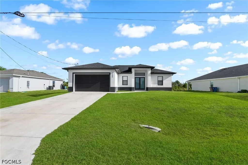 2608 25th Street W Lehigh Acres FL 33971