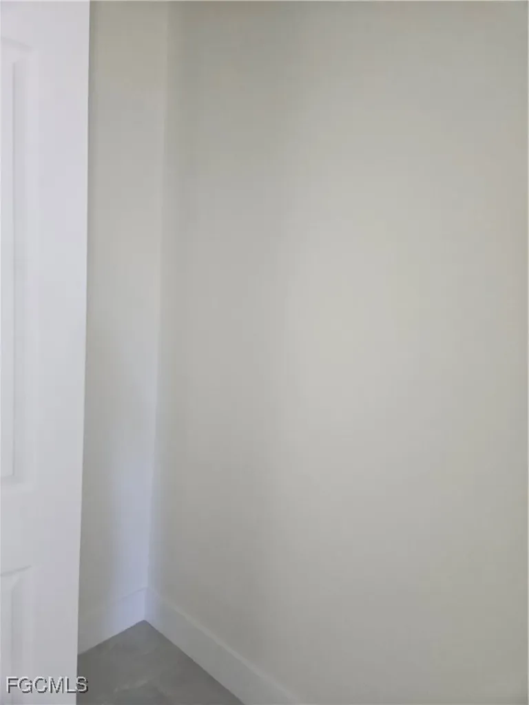 2813 NE 6th Avenue Cape Coral FL 33909