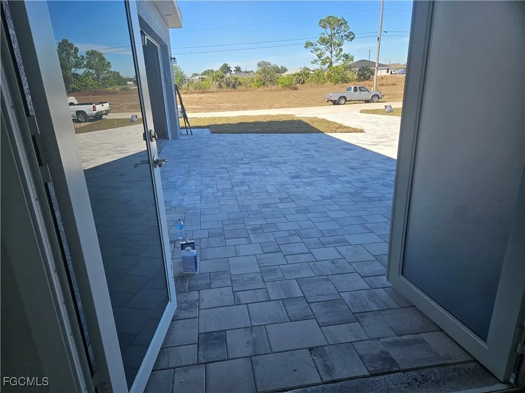 2813 NE 6th Avenue Cape Coral FL 33909