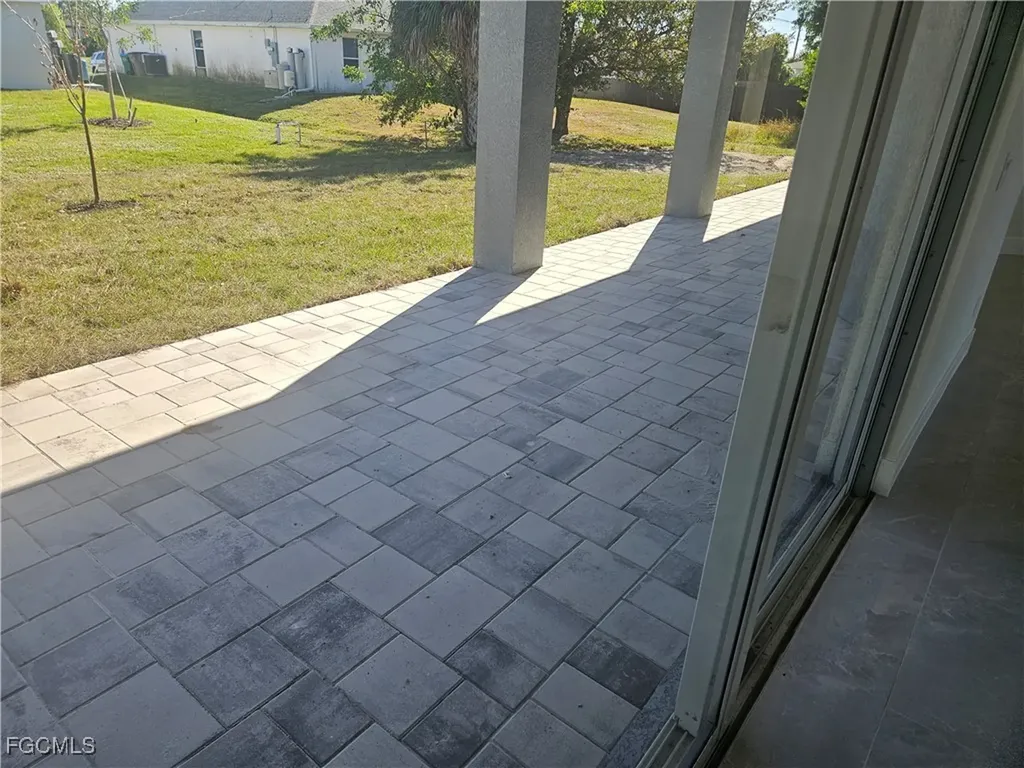 2813 NE 6th Avenue Cape Coral FL 33909