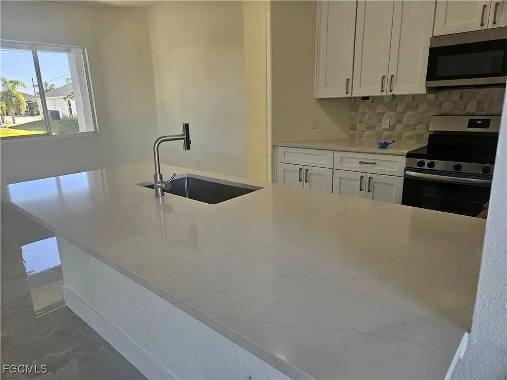 2813 NE 6th Avenue Cape Coral FL 33909