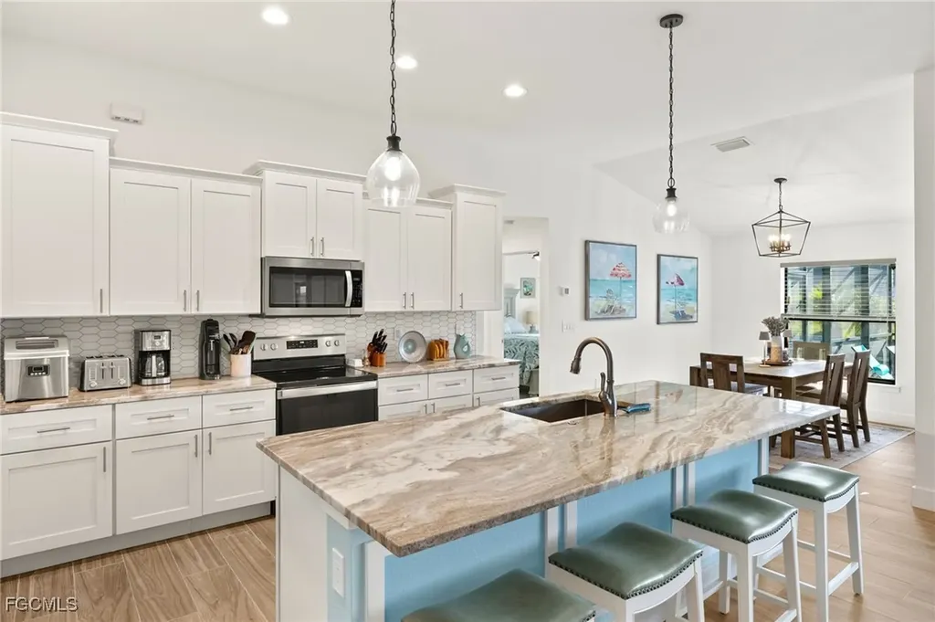 25 NW 14th Avenue Cape Coral FL 33993