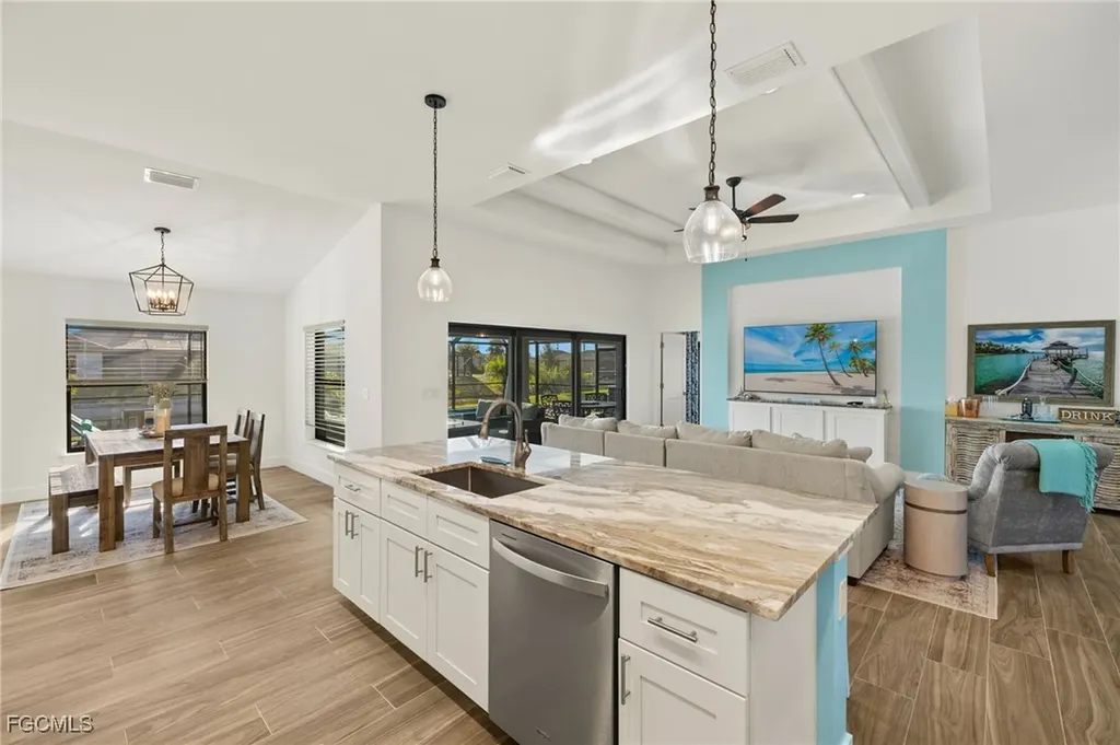 25 NW 14th Avenue Cape Coral FL 33993