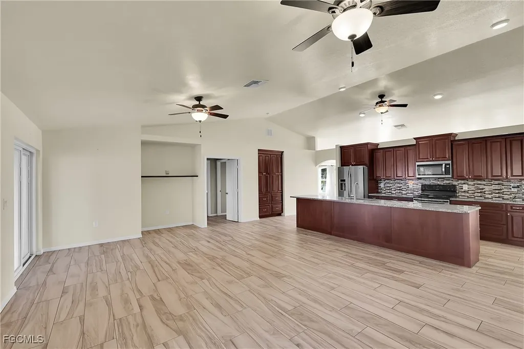 2707 NW 6th Street Cape Coral FL 33993