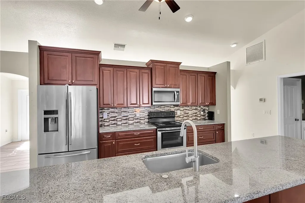2707 NW 6th Street Cape Coral FL 33993