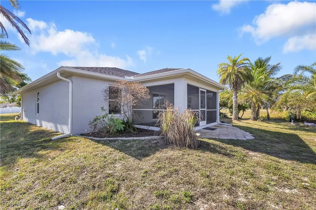 2707 NW 6th Street Cape Coral FL 33993