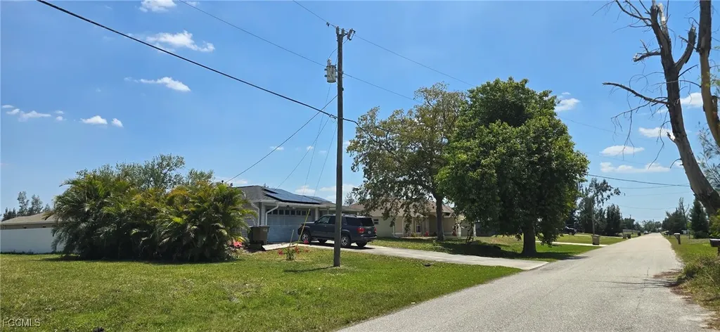 1153 NW 28th Avenue Cape Coral FL 33993