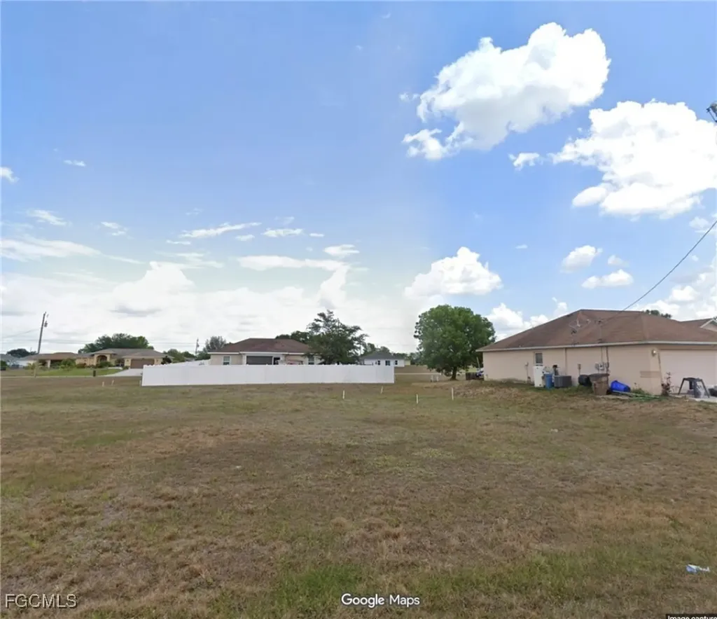 1007 NE 4th Avenue Cape Coral FL 33909