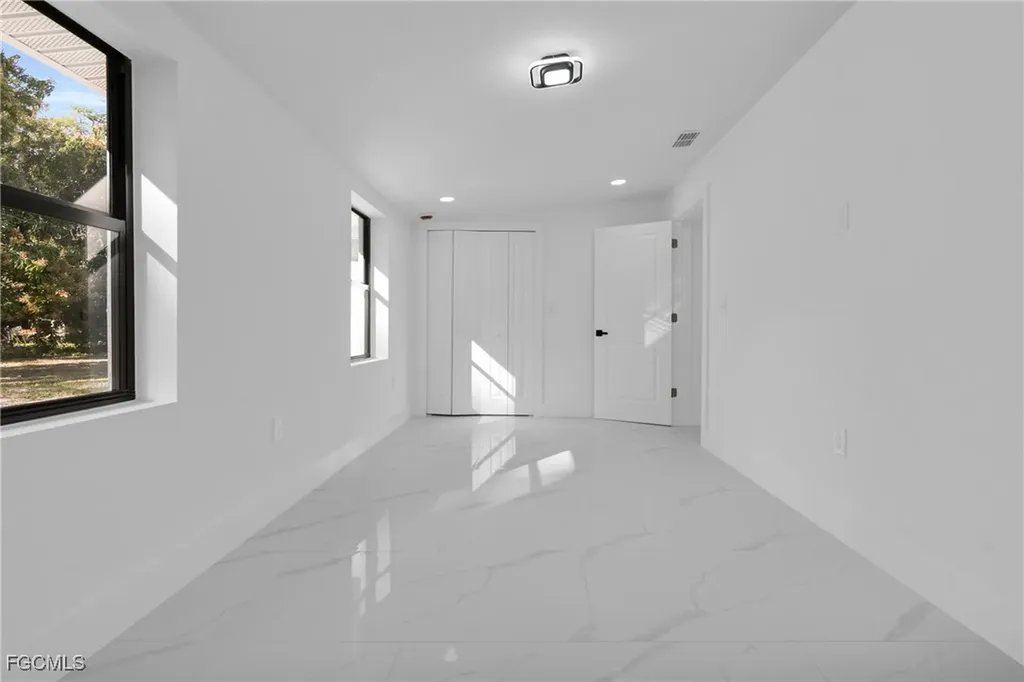 356 New York Drive Fort Myers FL 33905
