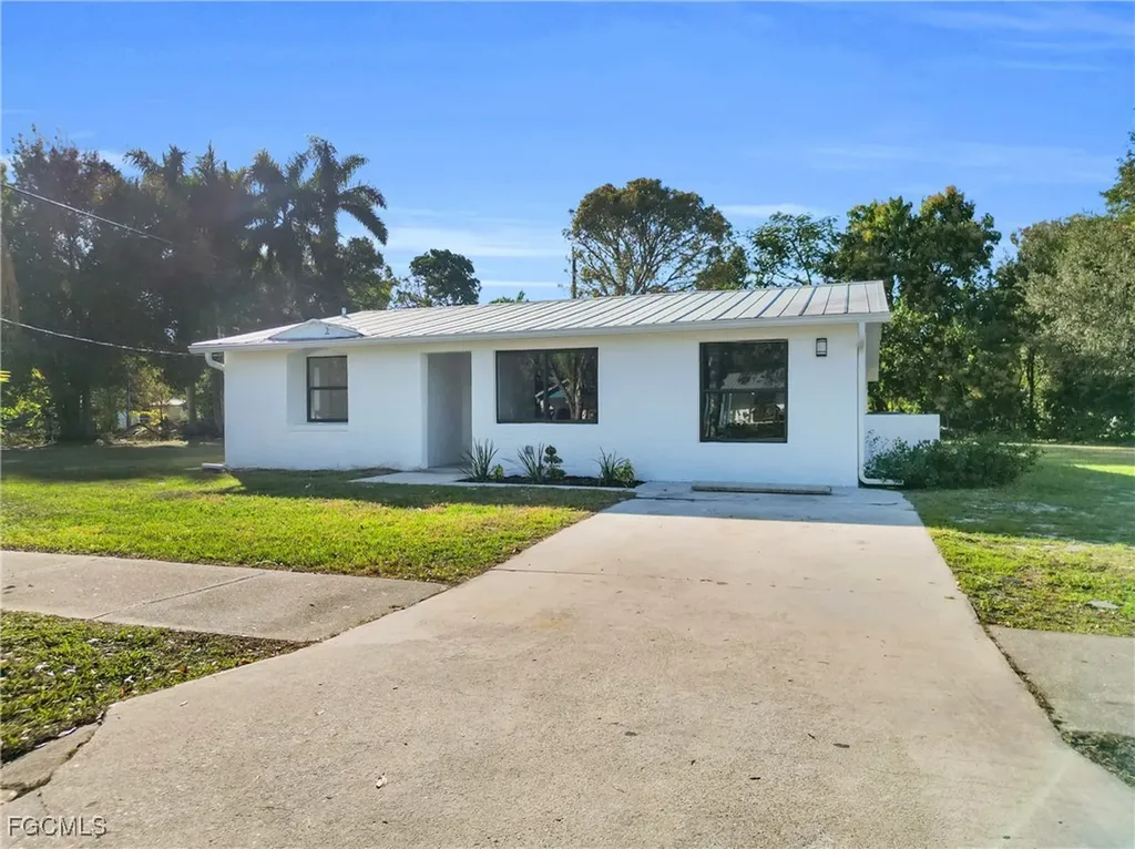 356 New York Drive Fort Myers FL 33905