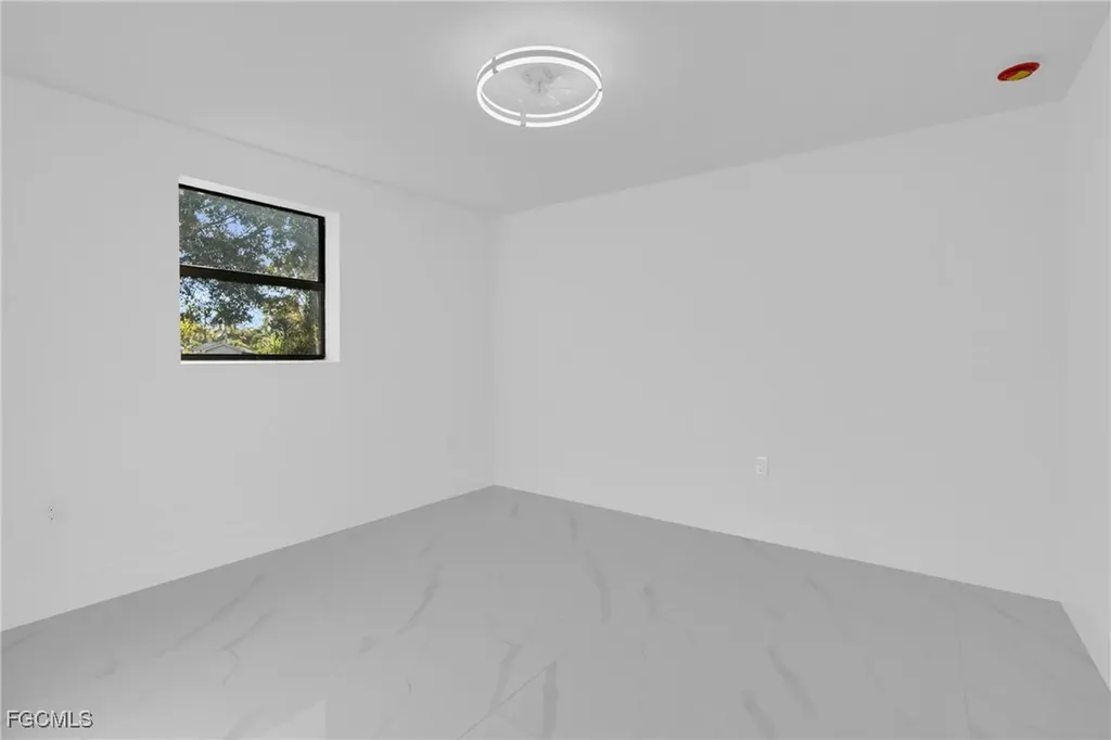 356 New York Drive Fort Myers FL 33905