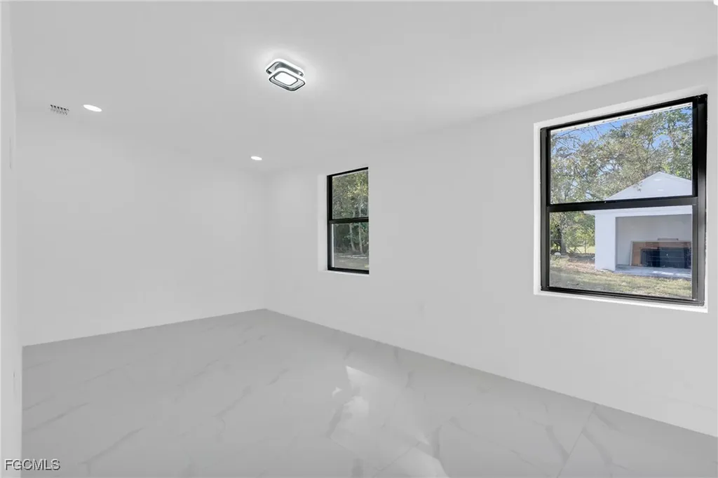 356 New York Drive Fort Myers FL 33905
