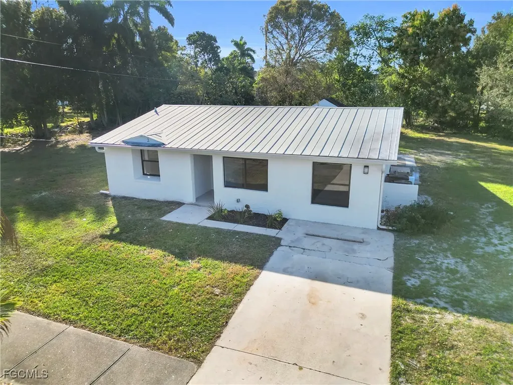 356 New York Drive Fort Myers FL 33905