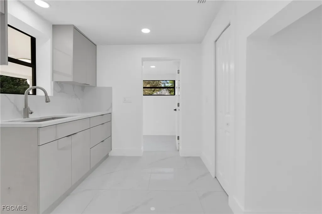 356 New York Drive Fort Myers FL 33905