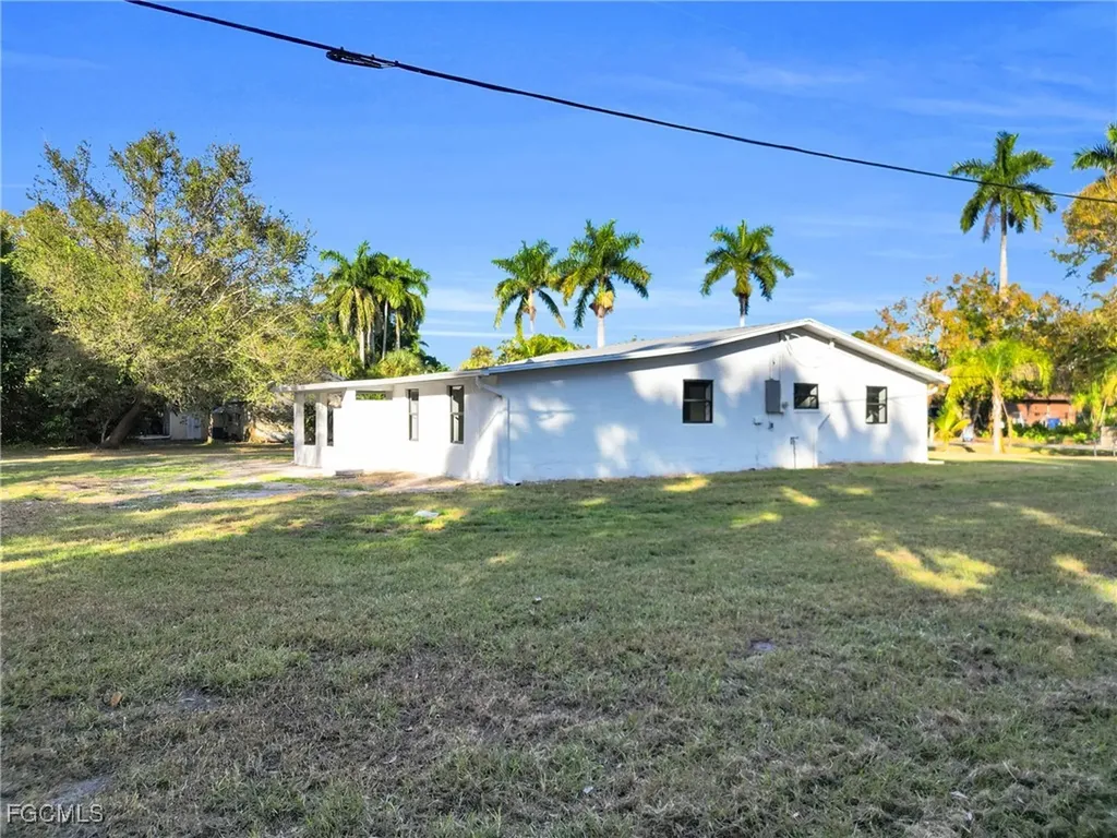 356 New York Drive Fort Myers FL 33905
