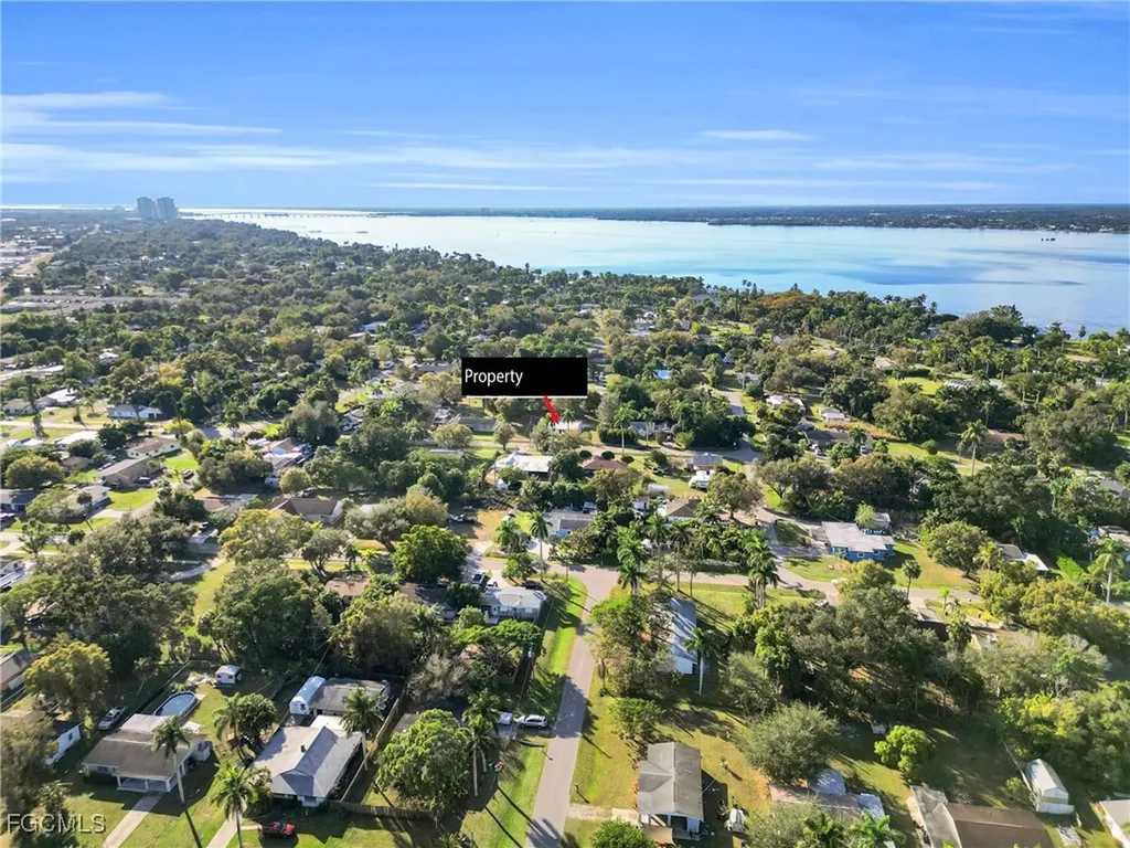 356 New York Drive Fort Myers FL 33905