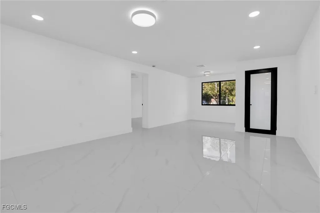 356 New York Drive Fort Myers FL 33905