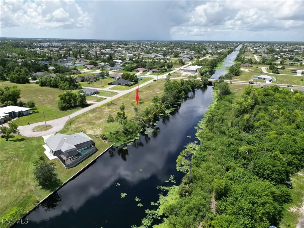 2355 NE 43rd Lane Cape Coral FL 33909