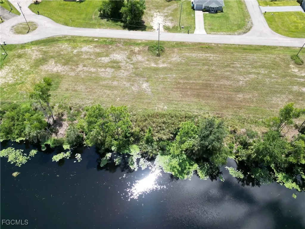 2355 NE 43rd Lane Cape Coral FL 33909