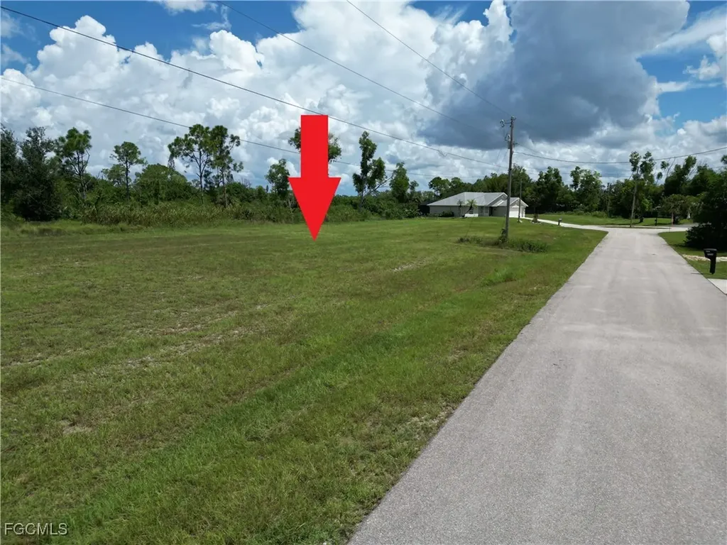 2355 NE 43rd Lane Cape Coral FL 33909