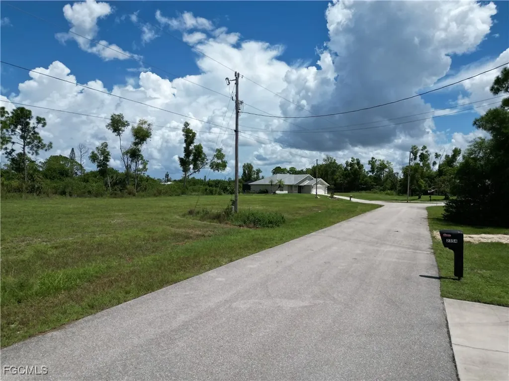 2355 NE 43rd Lane Cape Coral FL 33909