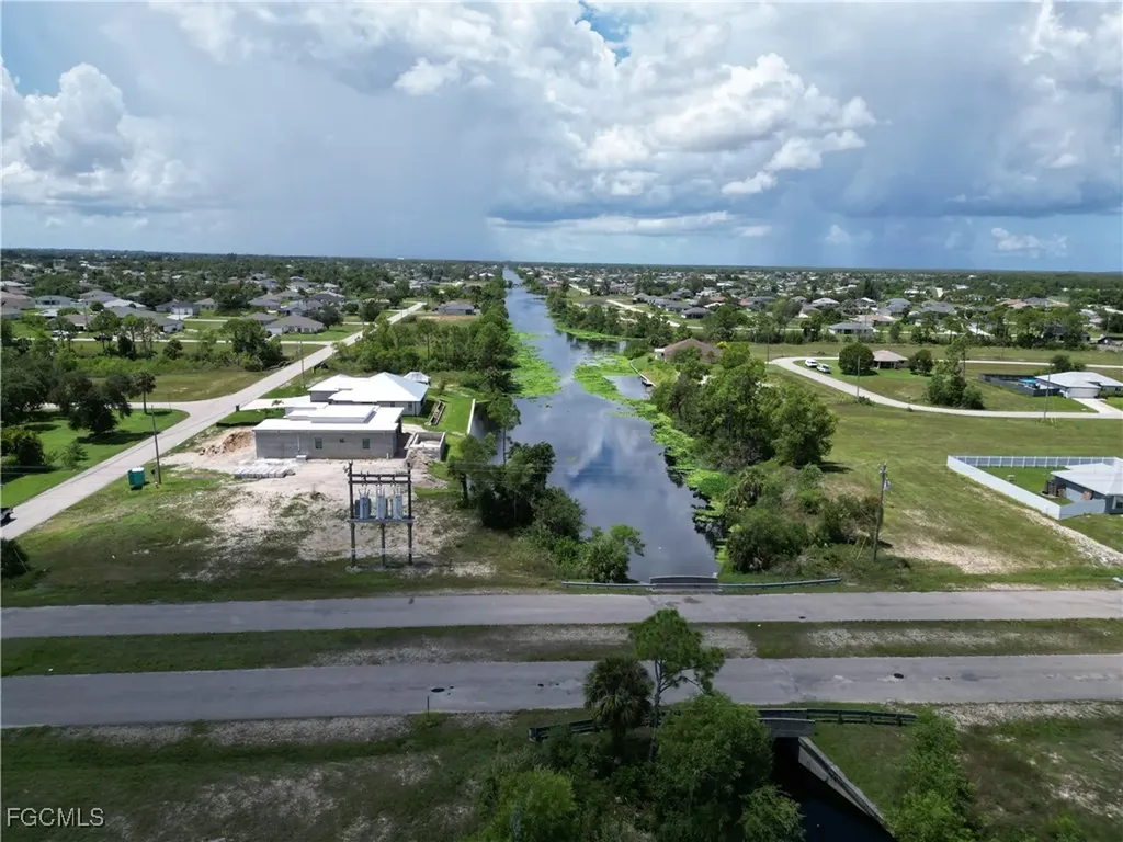 2355 NE 43rd Lane Cape Coral FL 33909