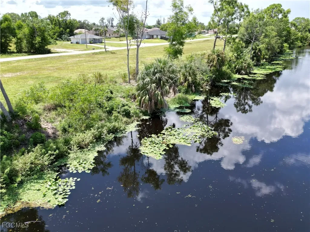 2355 NE 43rd Lane Cape Coral FL 33909